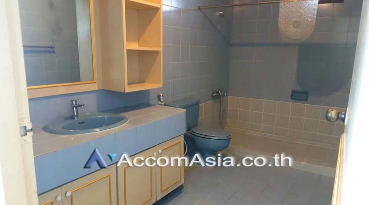 10  3 br Condominium for rent and sale in Sukhumvit ,Bangkok BTS Ekkamai at Oriental Tower AA17279