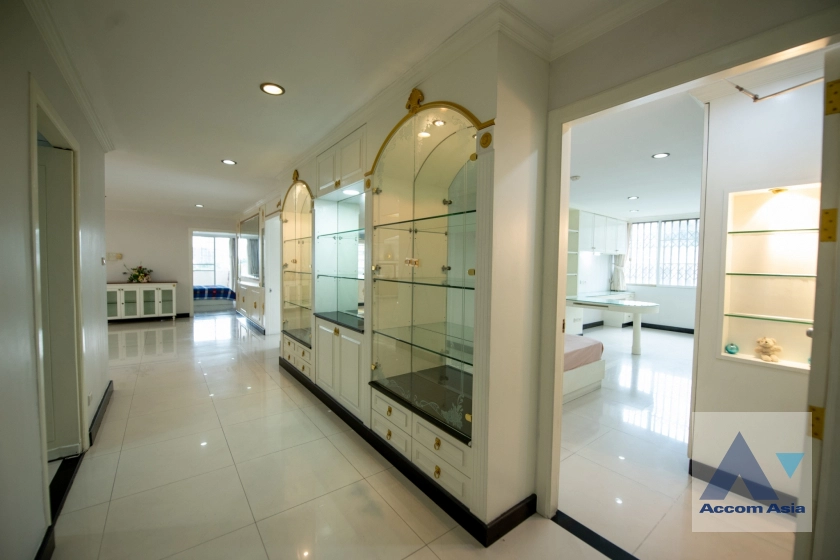 23  4 br Condominium for rent and sale in Sukhumvit ,Bangkok BTS Ekkamai at Oriental Tower AA17280