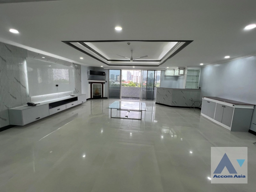  1  4 br Condominium for rent and sale in Sukhumvit ,Bangkok BTS Ekkamai at Oriental Tower AA17280