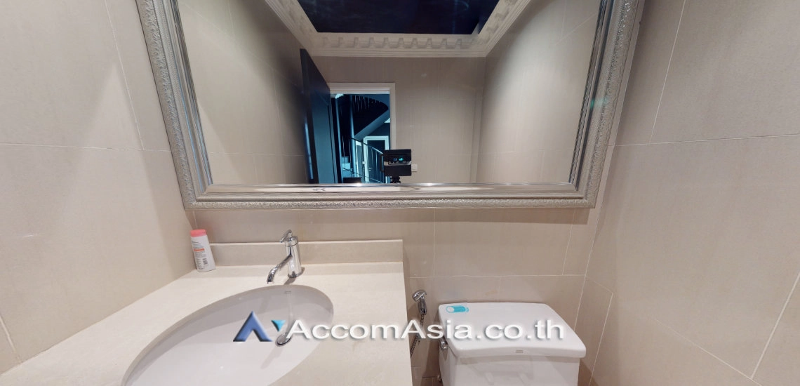 10  2 br Condominium for rent and sale in Sukhumvit ,Bangkok BTS Phrom Phong at The Emporio Place AA17282