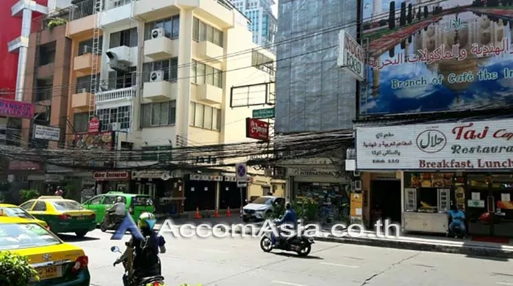  1  Shophouse For Sale in Sukhumvit ,Bangkok BTS Nana AA17294