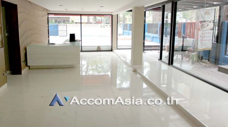 4  House For Rent in Sukhumvit ,Bangkok BTS Thong Lo AA17317