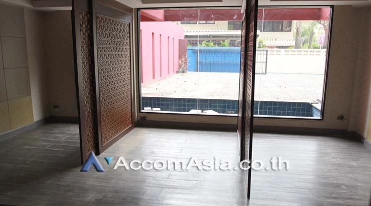 9  House For Rent in Sukhumvit ,Bangkok BTS Thong Lo AA17317