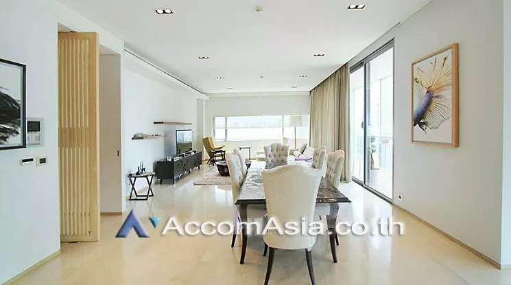  3 Bedrooms  Condominium For Rent in Silom, Bangkok  near BTS Sala Daeng - MRT Silom (AA17335)