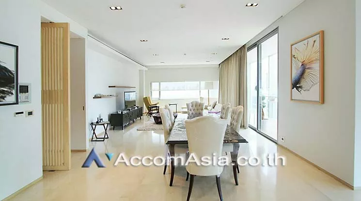 unit 3 Bedrooms  Condominium For Rent in Silom, Bangkok  near BTS Sala Daeng - MRT Silom (AA17335)