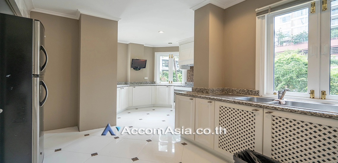 7  3 br Apartment For Rent in Sukhumvit ,Bangkok BTS Ekkamai at Exclusive Elegant Apartment AA17343