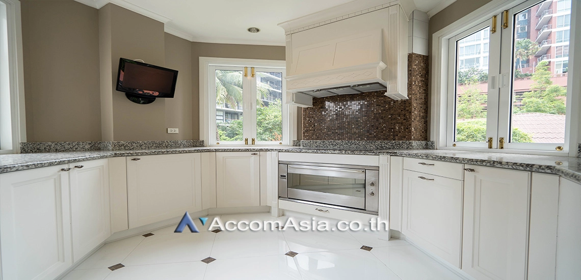 8  3 br Apartment For Rent in Sukhumvit ,Bangkok BTS Ekkamai at Exclusive Elegant Apartment AA17343