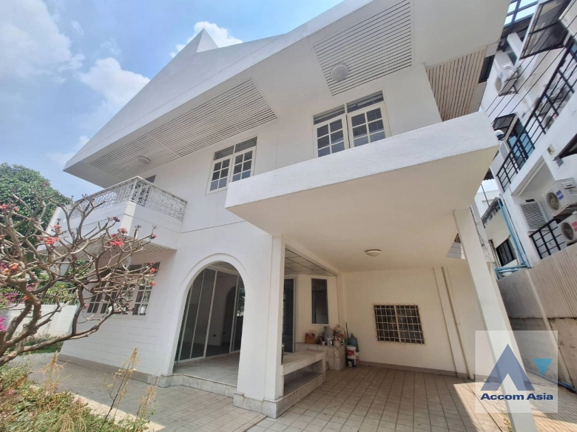 Home Office house for sale in Sathorn, Bangkok Code AA17365