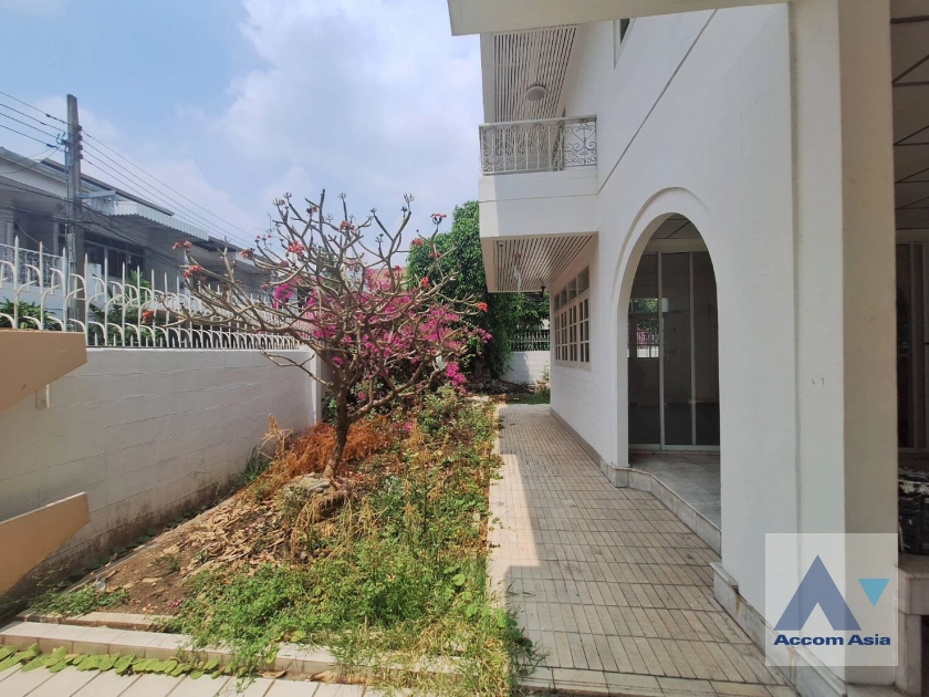 14  3 br House for rent and sale in sathorn ,Bangkok  AA17365