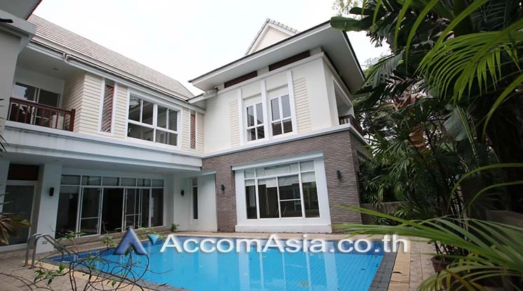 unitPet friendly |  4 Bedrooms  House For Rent in Sukhumvit, Bangkok  near BTS Thong Lo (AA17366)