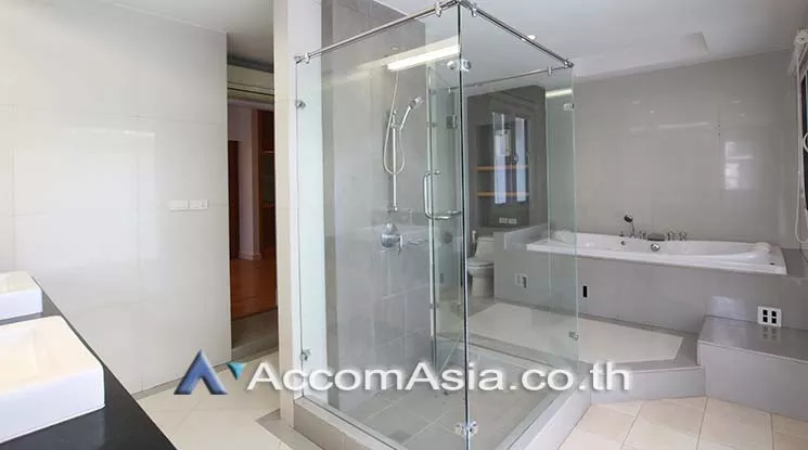 13  4 br House For Rent in Sukhumvit ,Bangkok BTS Thong Lo at Privacy and Peaceful AA17366