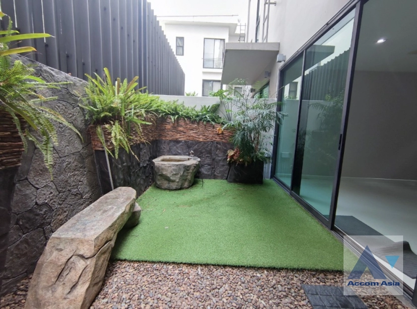  1  3 br Townhouse for rent and sale in Sukhumvit ,Bangkok BTS Ekkamai at The Park lane 22 AA17367