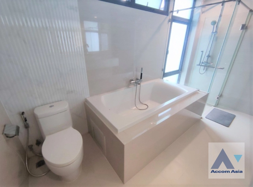 13  3 br Townhouse for rent and sale in Sukhumvit ,Bangkok BTS Ekkamai at The Park lane 22 AA17367