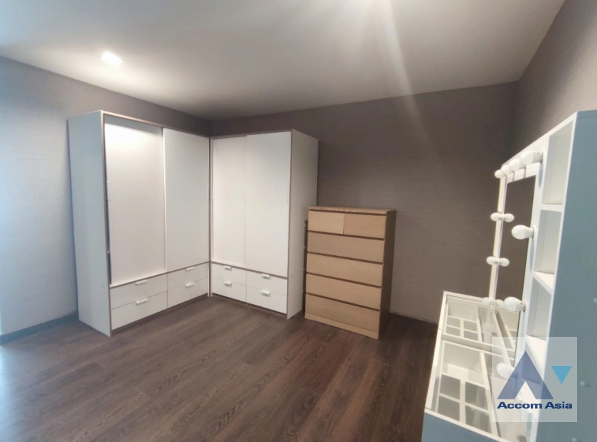 9  3 br Townhouse for rent and sale in Sukhumvit ,Bangkok BTS Ekkamai at The Park lane 22 AA17367