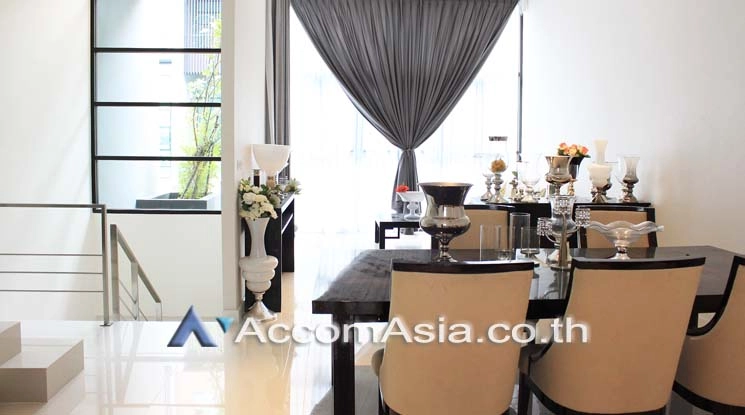  The Park lane 22 Townhouse  3 Bedroom for Sale & Rent BTS Ekkamai in Sukhumvit Bangkok