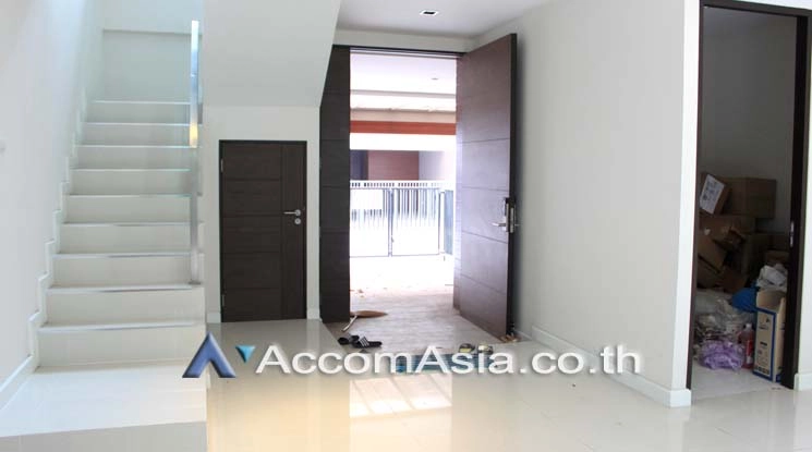 5  3 br Townhouse for rent and sale in Sukhumvit ,Bangkok BTS Ekkamai at The Park lane 22 AA17367