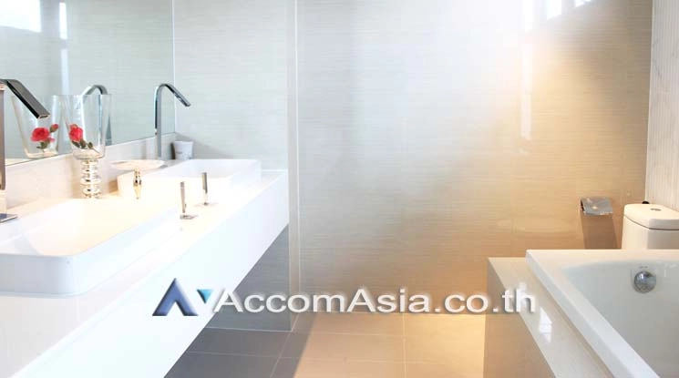7  3 br Townhouse for rent and sale in Sukhumvit ,Bangkok BTS Ekkamai at The Park lane 22 AA17367