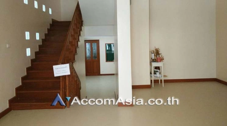  1  5 br Townhouse for rent and sale in Sathorn ,Bangkok BTS Surasak AA17368