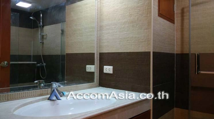 10  5 br Townhouse for rent and sale in Sathorn ,Bangkok BTS Surasak AA17368