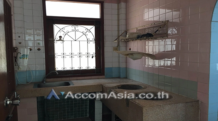 7  8 br House for rent and sale in Sathorn ,Bangkok  AA17378