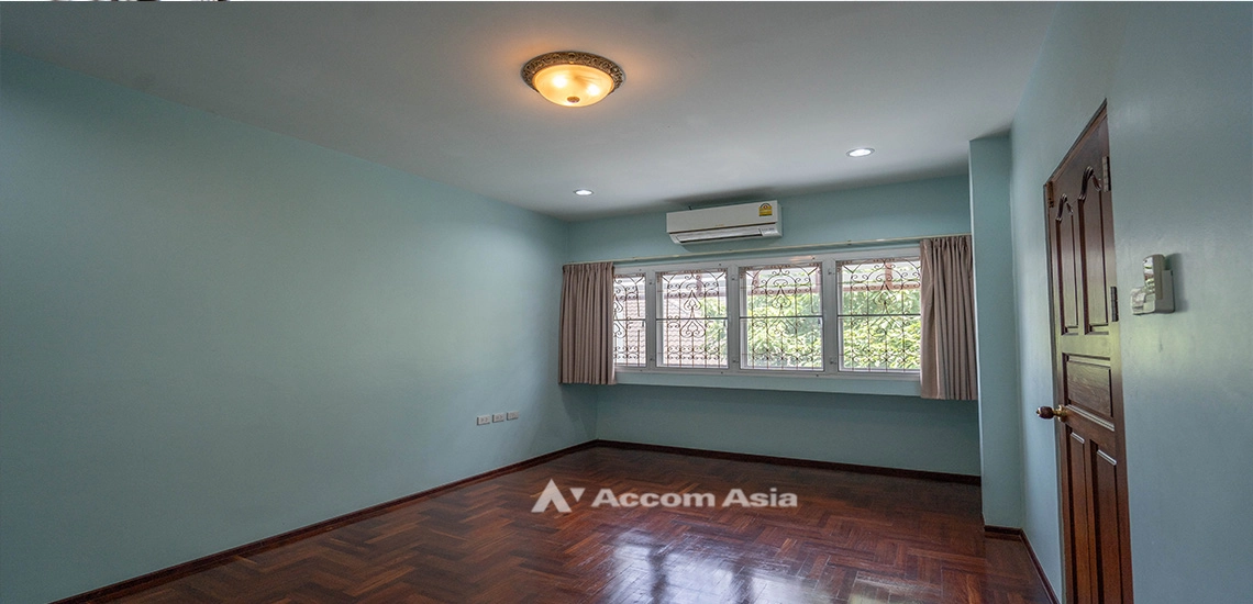 11  5 br House For Rent in Sukhumvit ,Bangkok BTS Ekkamai at Ekkamai Villas AA17416