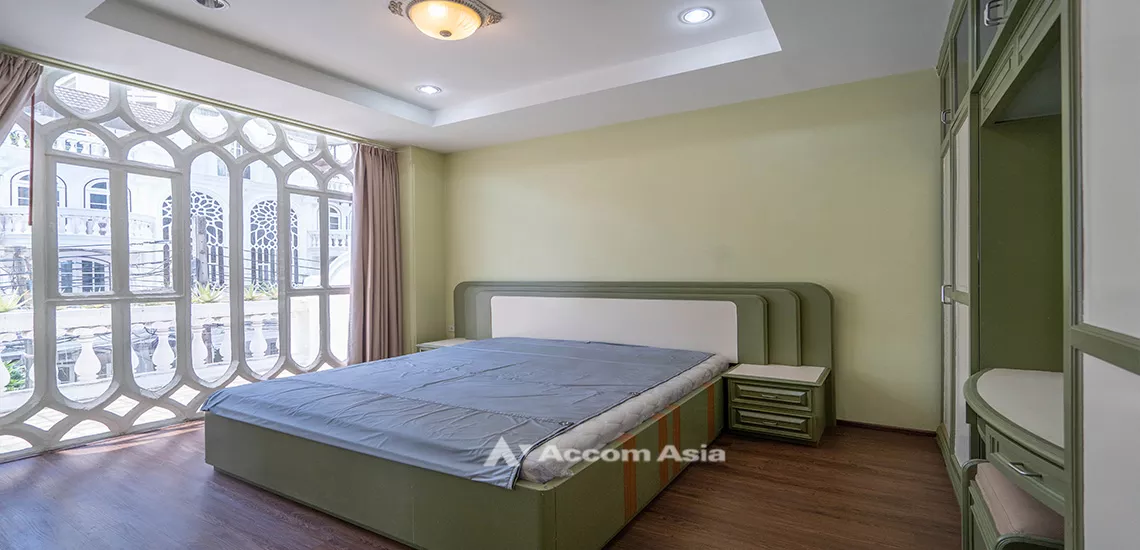 25  5 br House For Rent in Sukhumvit ,Bangkok BTS Ekkamai at Ekkamai Villas AA17416