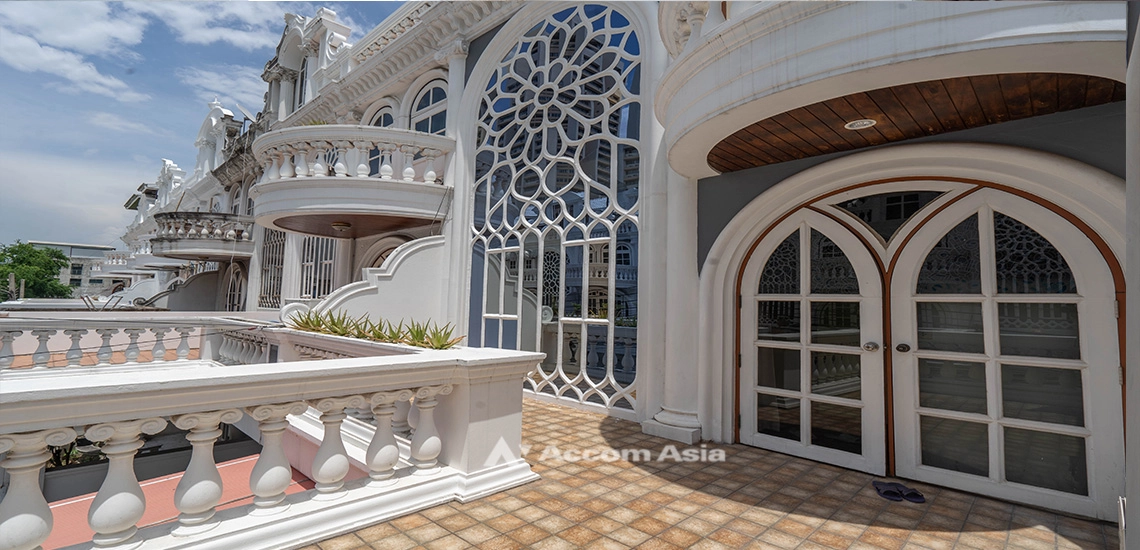 10  5 br House For Rent in Sukhumvit ,Bangkok BTS Ekkamai at Ekkamai Villas AA17416