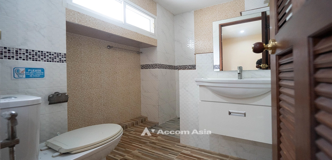 20  5 br House For Rent in Sukhumvit ,Bangkok BTS Ekkamai at Ekkamai Villas AA17416