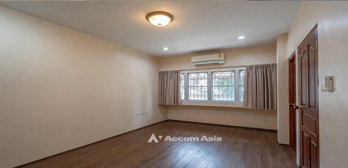16  5 br House For Rent in Sukhumvit ,Bangkok BTS Ekkamai at Ekkamai Villas AA17416