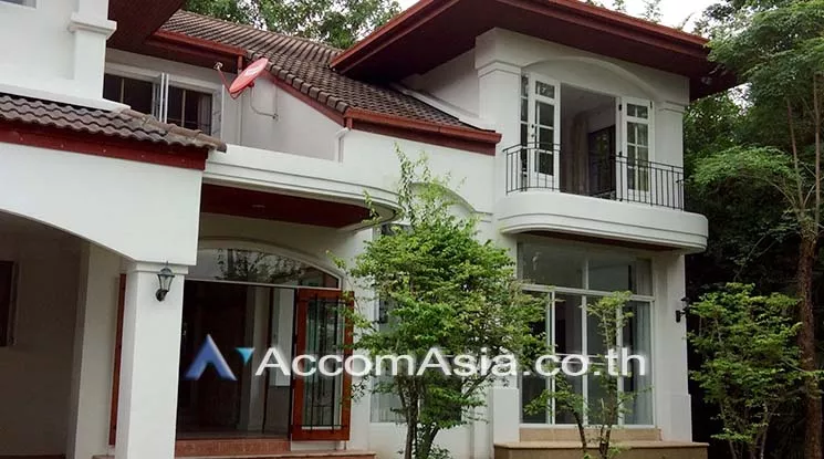 unit 4 Bedrooms  House For Rent in Bang Na, Bangkok  (AA17440)