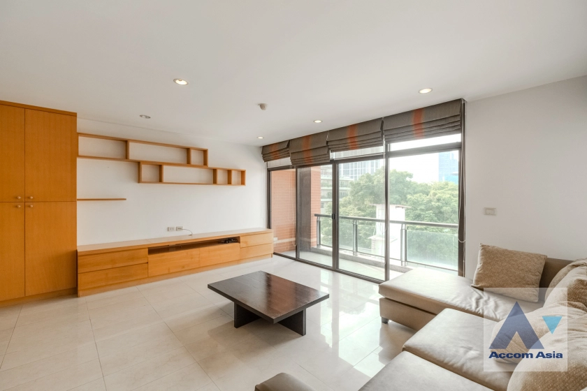 Pet friendly |  2 Bedrooms  Condominium For Rent in Sukhumvit, Bangkok  near BTS Ekkamai (AA17443)