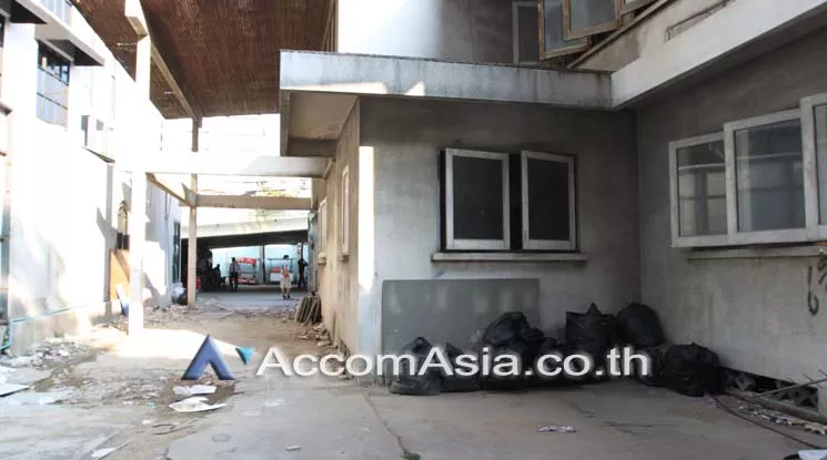 4  Studio Retail / Showroom For Rent in Sukhumvit ,Bangkok BTS Thong Lo at Residence Metropole Thonglor AA17446