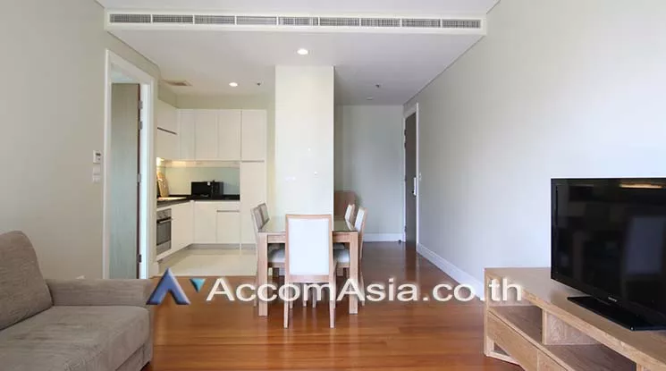 unit 2 Bedrooms  Condominium For Rent in Sukhumvit, Bangkok  near BTS Phrom Phong (AA17459)