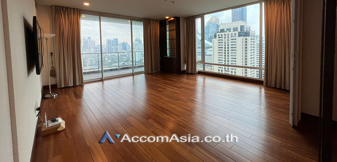 12  3 br Condominium For Rent in Ploenchit ,Bangkok BTS Chitlom at The Park Chidlom AA17468