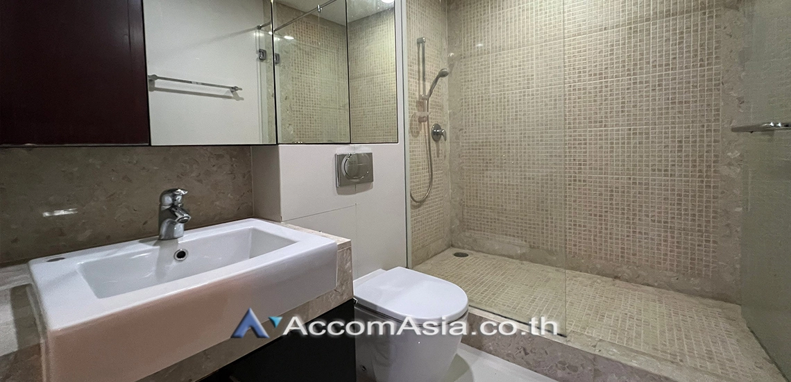 27  3 br Condominium For Rent in Ploenchit ,Bangkok BTS Chitlom at The Park Chidlom AA17468