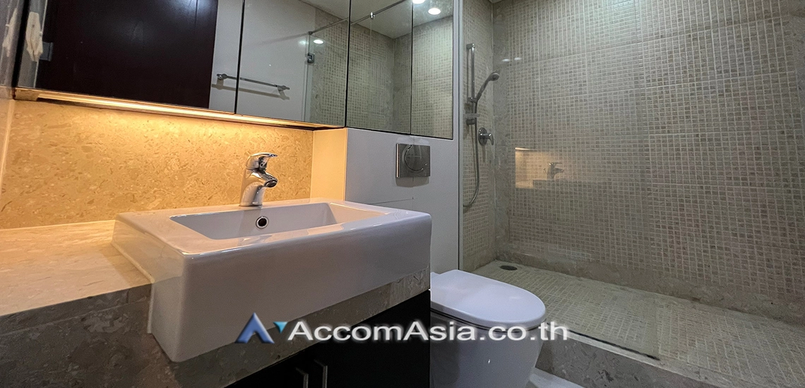 26  3 br Condominium For Rent in Ploenchit ,Bangkok BTS Chitlom at The Park Chidlom AA17468