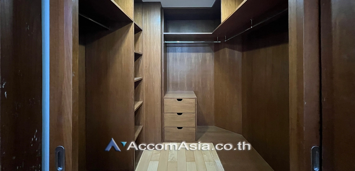 28  3 br Condominium For Rent in Ploenchit ,Bangkok BTS Chitlom at The Park Chidlom AA17468