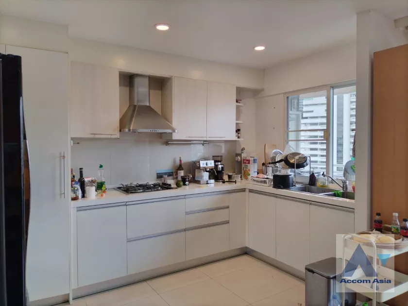 unitBig Balcony, Pet friendly |  3 Bedrooms  Apartment For Rent in Sukhumvit, Bangkok  near BTS Thong Lo (AA17498)