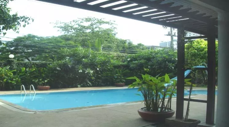 Big Balcony, Pet friendly |  Greenery Space In Bangkok Apartment  3 Bedroom for Rent BTS Thong Lo in Sukhumvit Bangkok