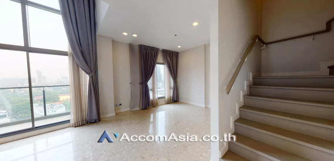 Duplex Condo |  2 Bedrooms  Condominium For Sale in Sukhumvit, Bangkok  near BTS Thong Lo (AA17522)