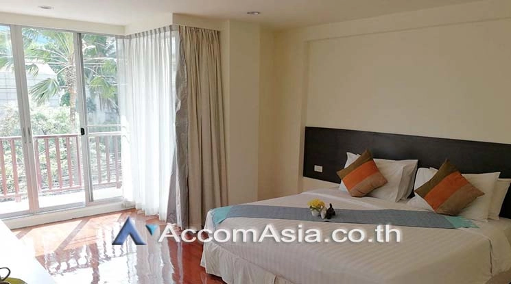 5  3 br Apartment for rent and sale in Silom ,Bangkok BTS Surasak at High-end Low Rise  AA17530