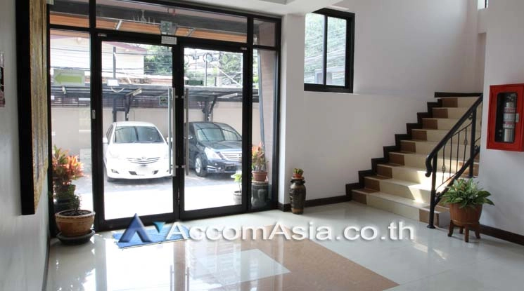  2  Studio Apartment for rent and sale in Sukhumvit ,Bangkok BTS Ekkamai at Spacious Unique AA17547