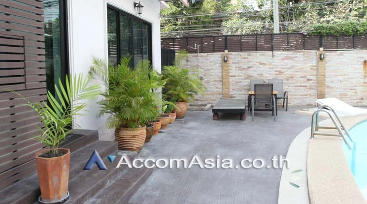 4  Studio Apartment for rent and sale in Sukhumvit ,Bangkok BTS Ekkamai at Spacious Unique AA17547