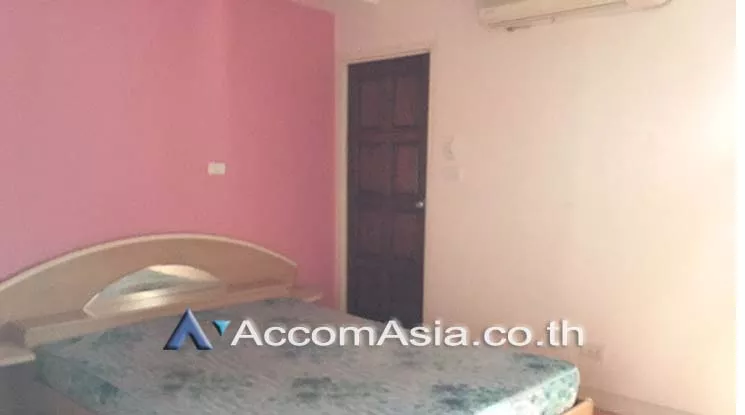 5  1 br Condominium For Sale in Sukhumvit ,Bangkok BTS Ekkamai at Modern Town AA17607