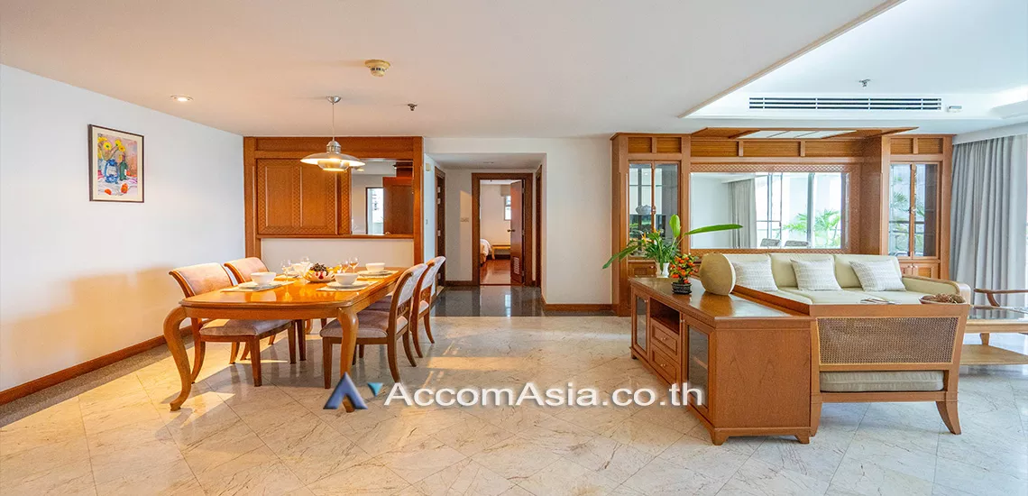  3 Bedrooms  Apartment For Rent in Sathorn, Bangkok  near BTS Chong Nonsi (AA17614)