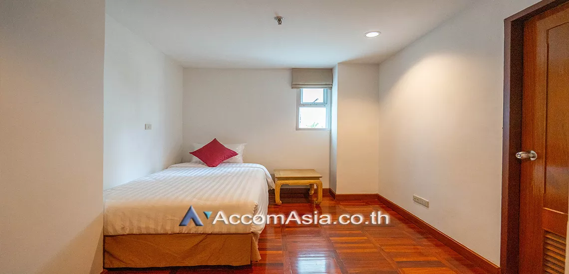 6  3 br Apartment For Rent in Sathorn ,Bangkok BTS Chong Nonsi at Thai Colonial Style AA17614