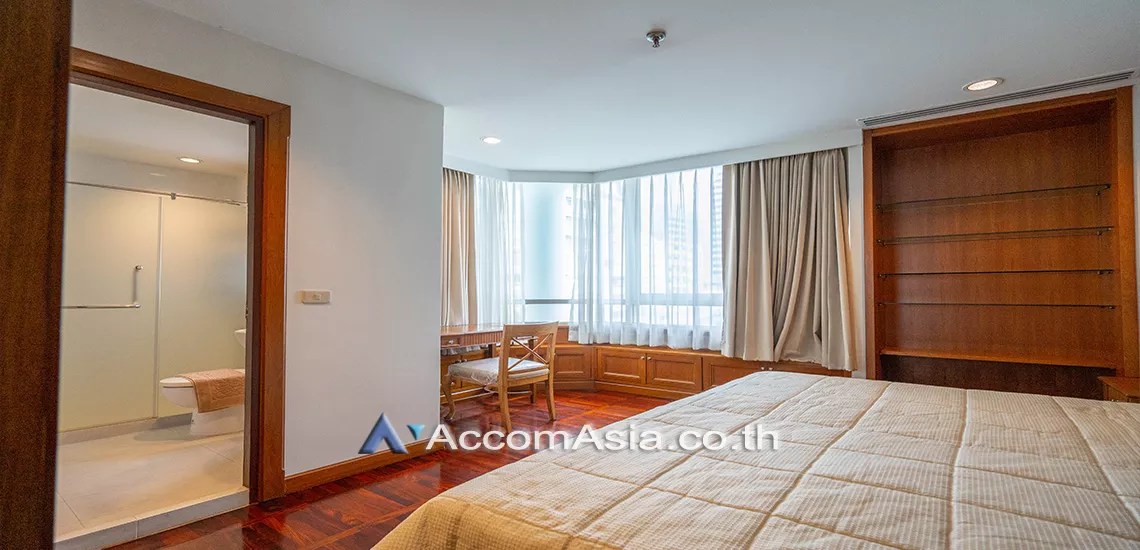 7  3 br Apartment For Rent in Sathorn ,Bangkok BTS Chong Nonsi at Thai Colonial Style AA17614