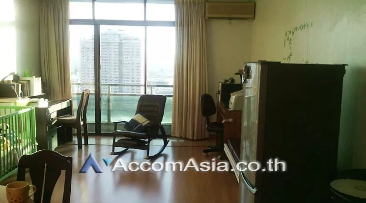  1 Bedroom  Condominium For Sale in Sathorn, Bangkok  near MRT Lumphini (AA17642)