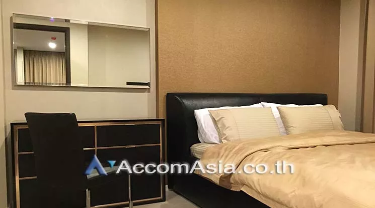  2 Bedrooms  Condominium For Rent in Sathorn, Bangkok  near BTS Chong Nonsi - BRT Sathorn (AA17645)