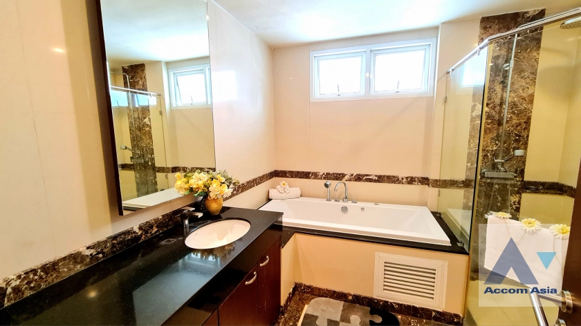 10  3 br Apartment for rent and sale in Sukhumvit ,Bangkok BTS Phrom Phong at Fully Furnished Suites AA17654